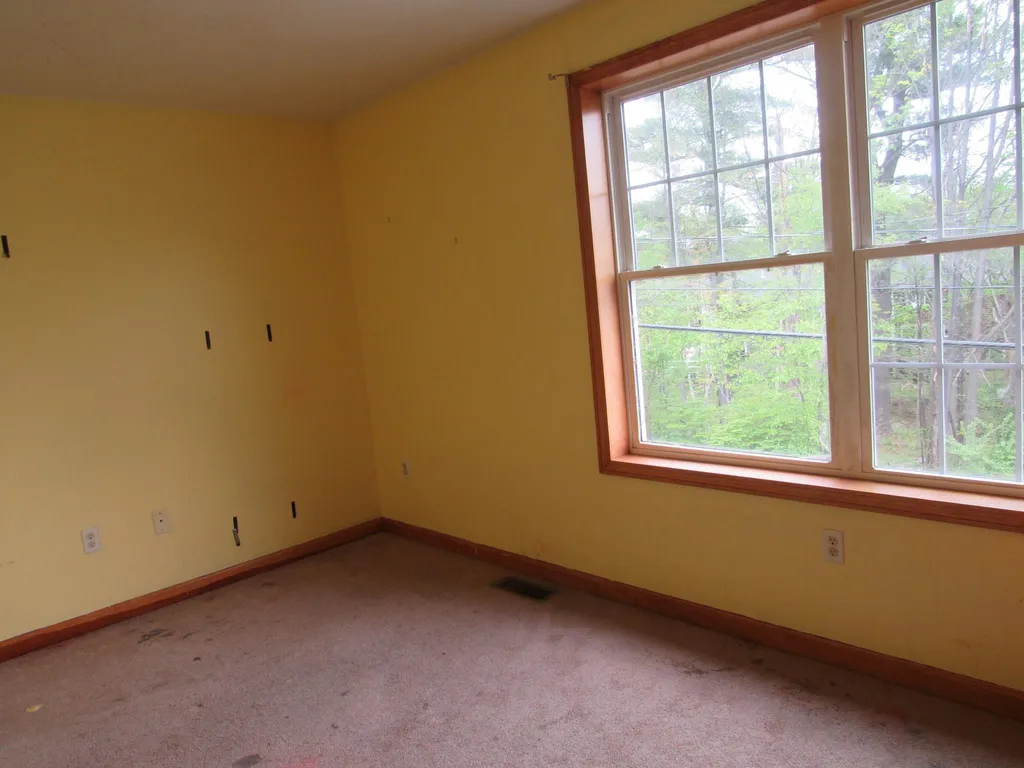 41-43 Tonella Road Milford NH 03055