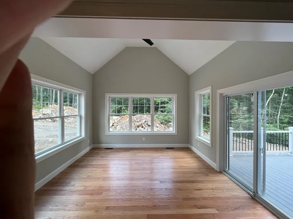 18 Mid Trail Crossing Lane Windham NH 03087