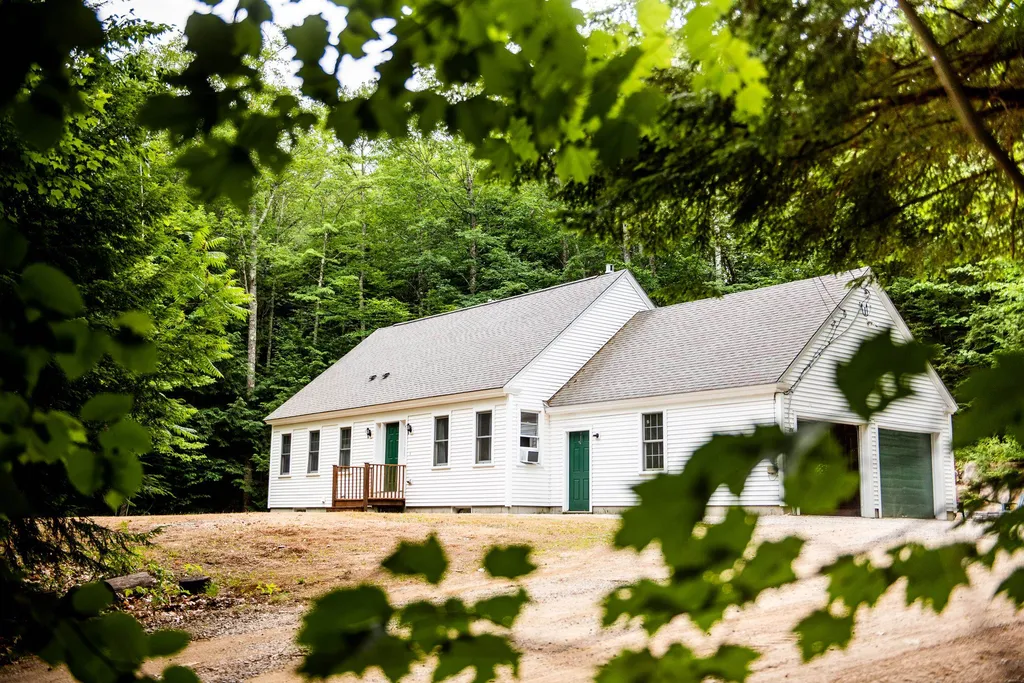 2280 West Side Road Conway NH 03860