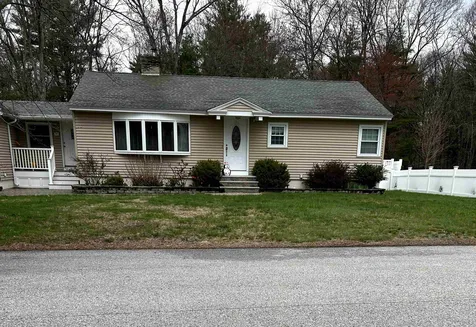 10 Eleanor Street Salem NH 03079