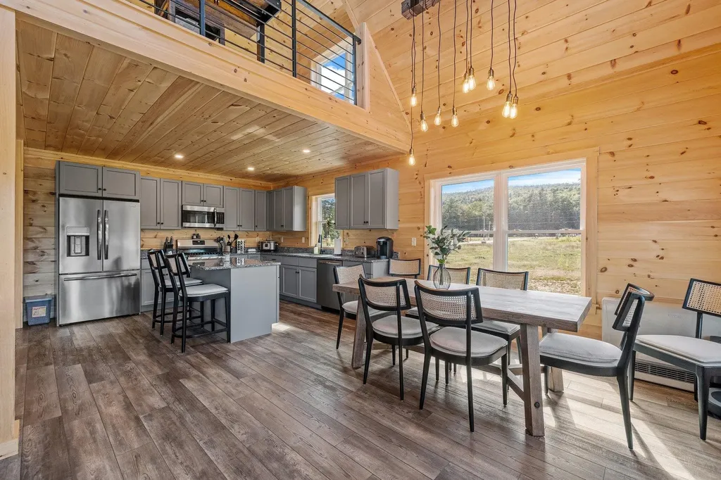 24 Melina's Way Thornton NH 03285