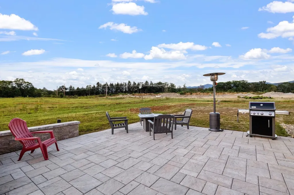 24 Melina's Way Thornton NH 03285