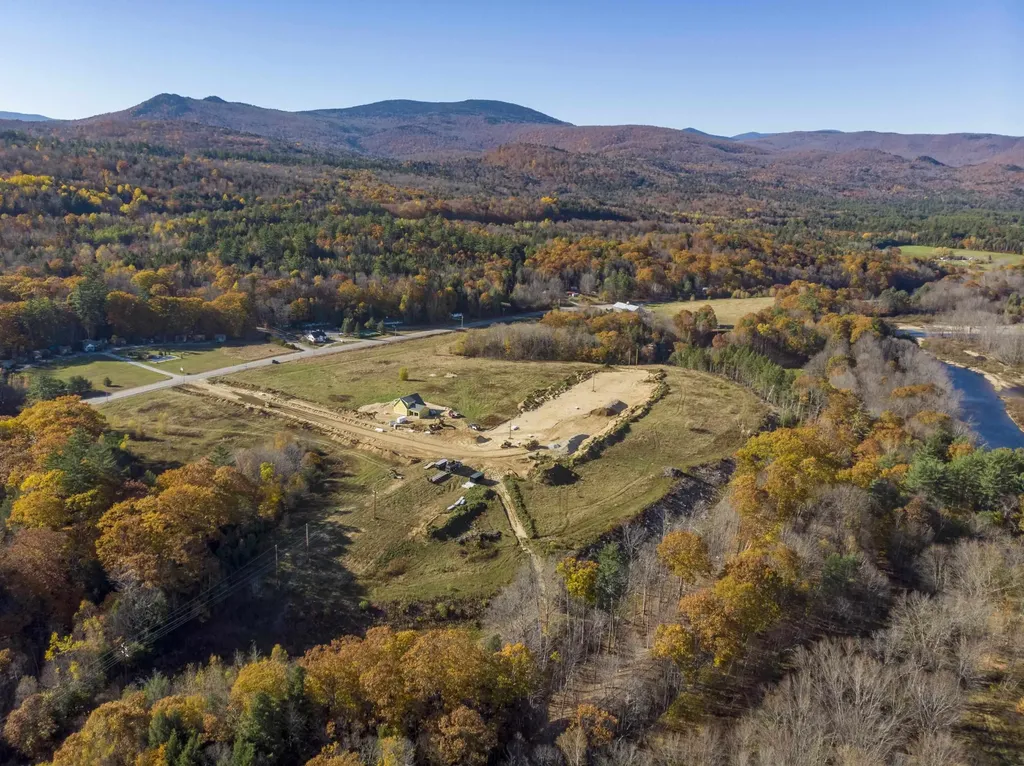 24 Melina's Way Thornton NH 03285