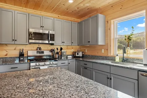 24 Melina's Way Thornton NH 03285