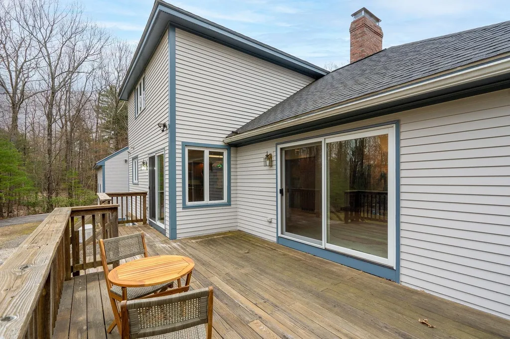 5 Hubbard Road Amherst NH 03031