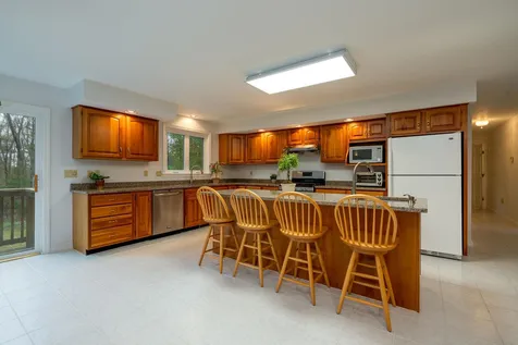 5 Hubbard Road Amherst NH 03031