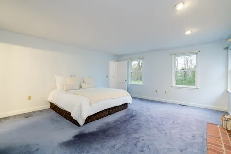 5 Hubbard Road Amherst NH 03031