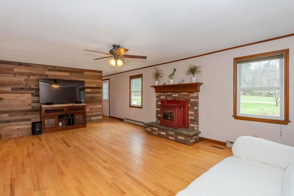 7 Laura Drive Rochester NH 03867