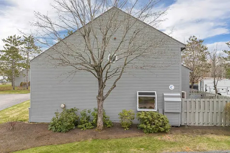 60 Weirs Road Gilford NH 03249