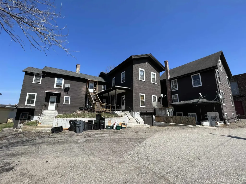 50-52 Rowe Court Laconia NH 03246