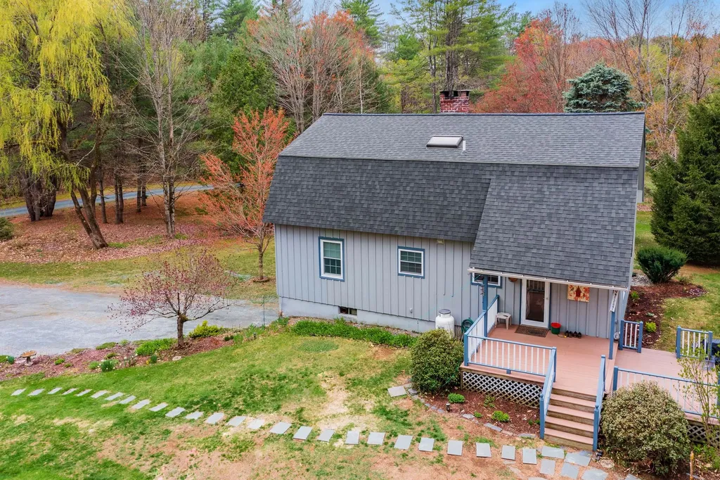 25 Town Line Drive Cornish NH 03745