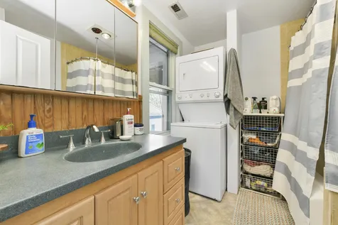 4 Bruce Street Nashua NH 03064