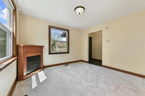 4 Bruce Street Nashua NH 03064