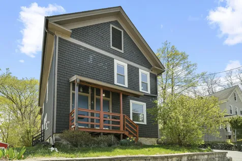 4 Bruce Street Nashua NH 03064