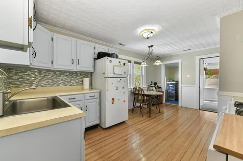 4 Bruce Street Nashua NH 03064