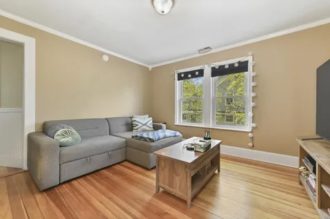 4 Bruce Street Nashua NH 03064