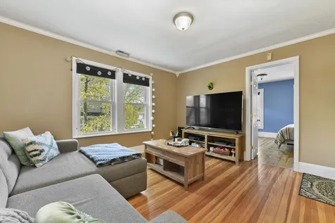 4 Bruce Street Nashua NH 03064