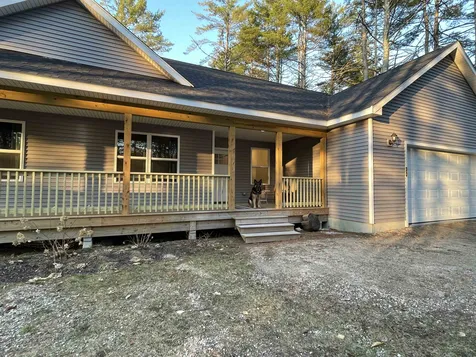32 Barrington Circle Ossipee NH 03814