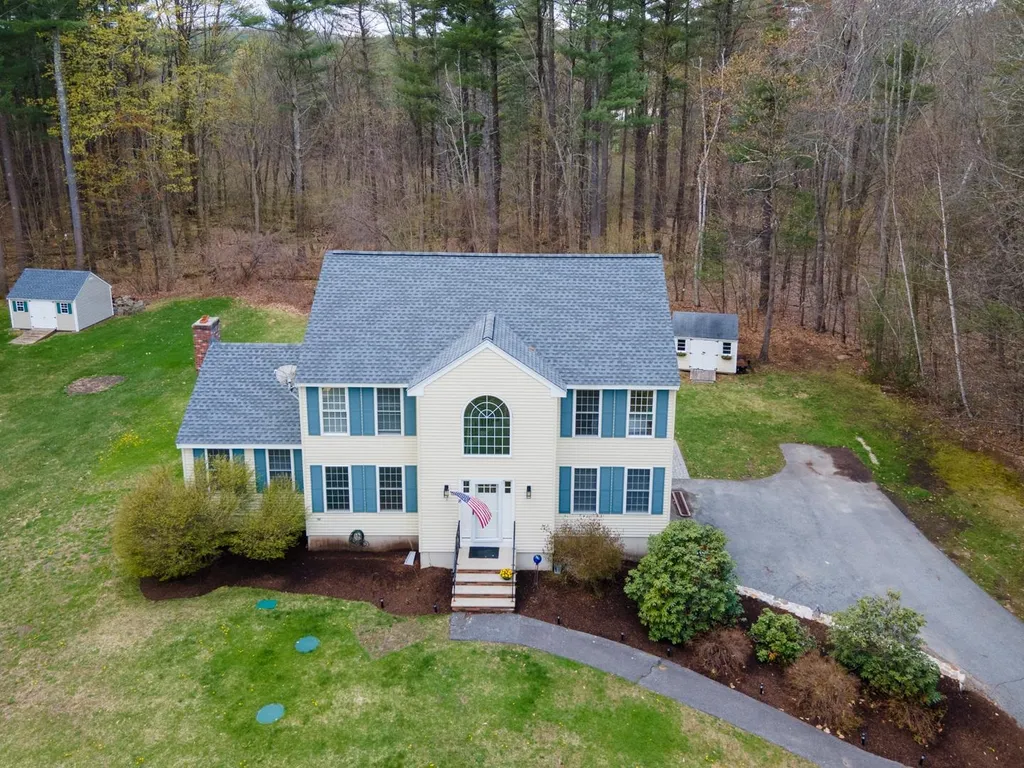 8 Golden Brook Road Windham NH 03087