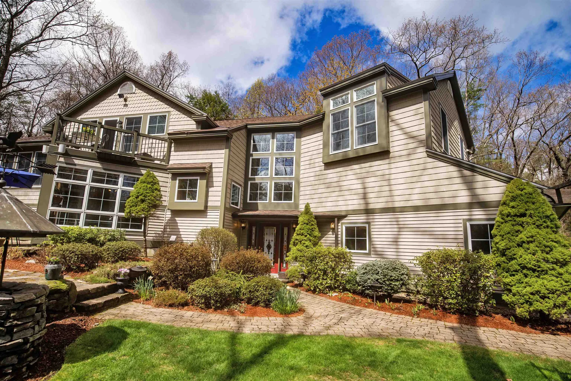 20 Victoria Drive Londonderry NH 03053