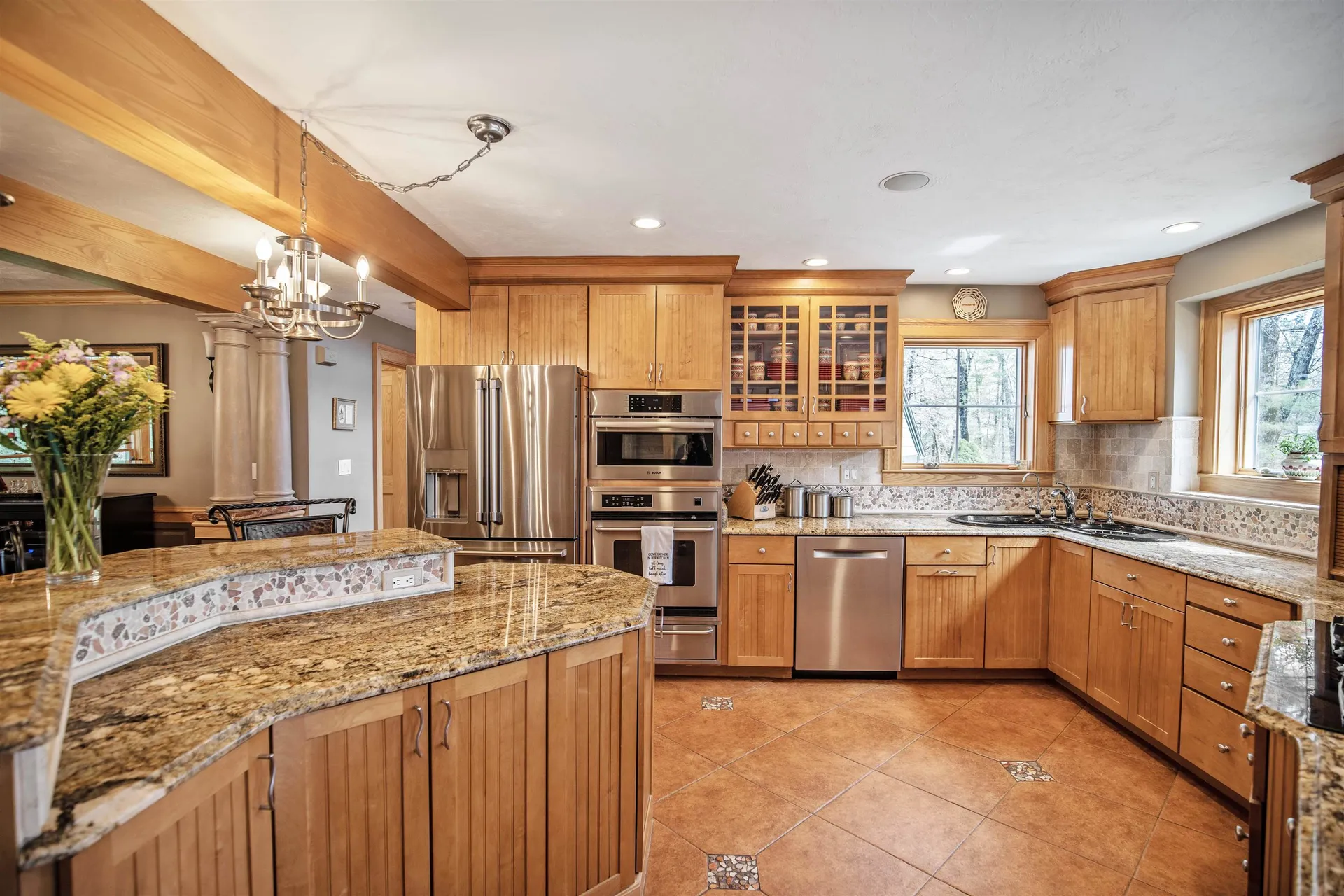 20 Victoria Drive Londonderry NH 03053