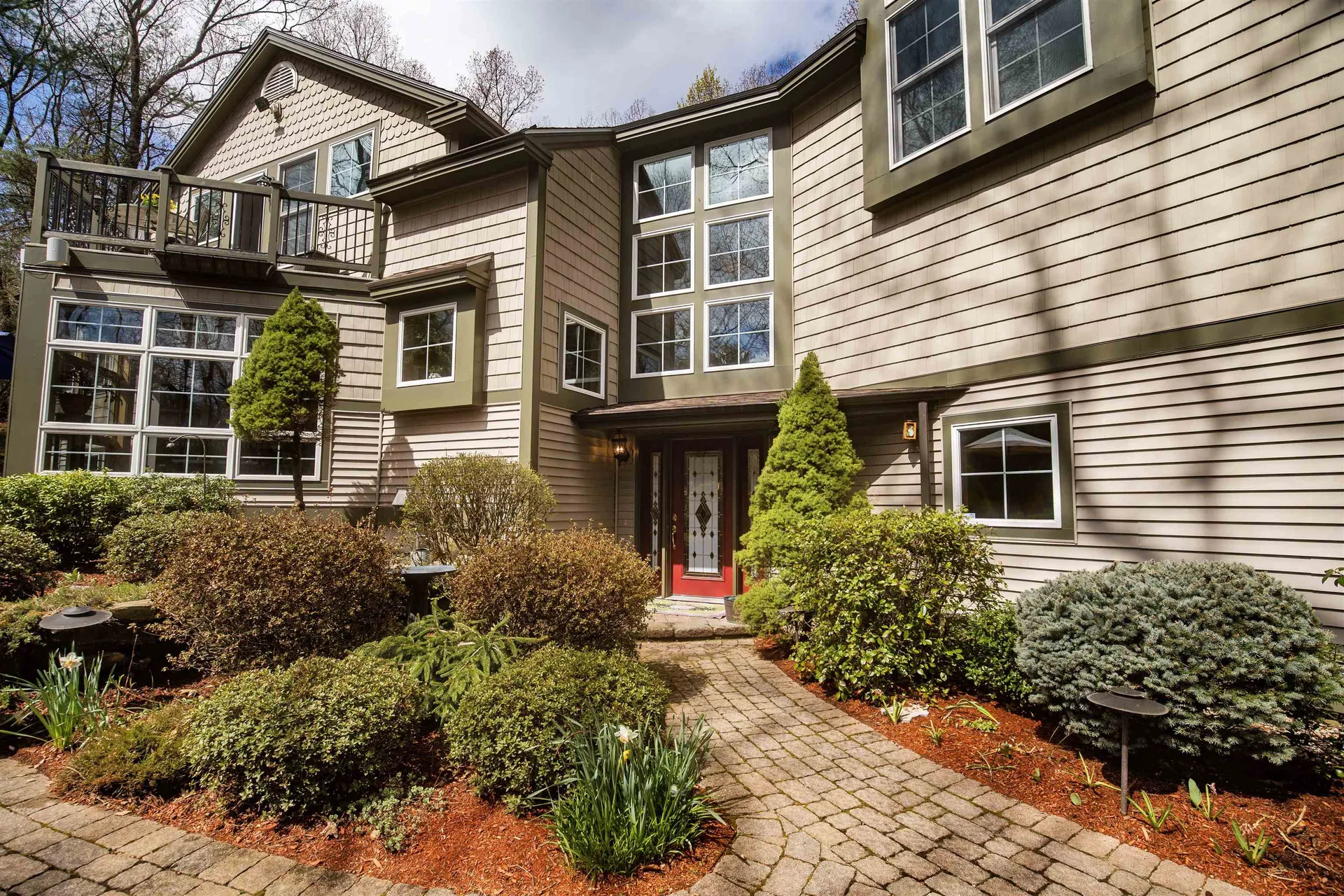 20 Victoria Drive Londonderry NH 03053