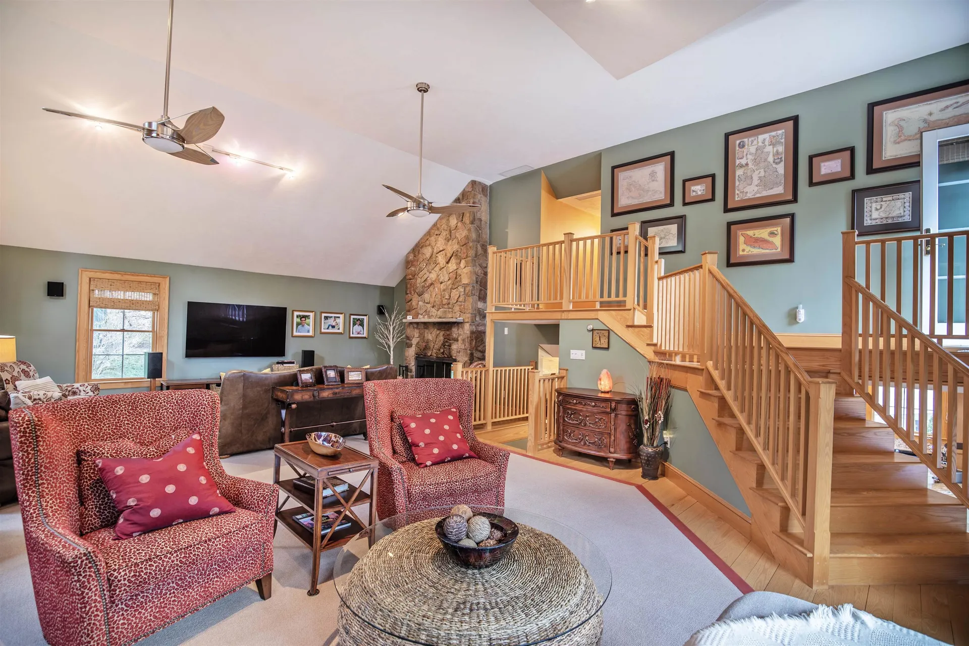 20 Victoria Drive Londonderry NH 03053