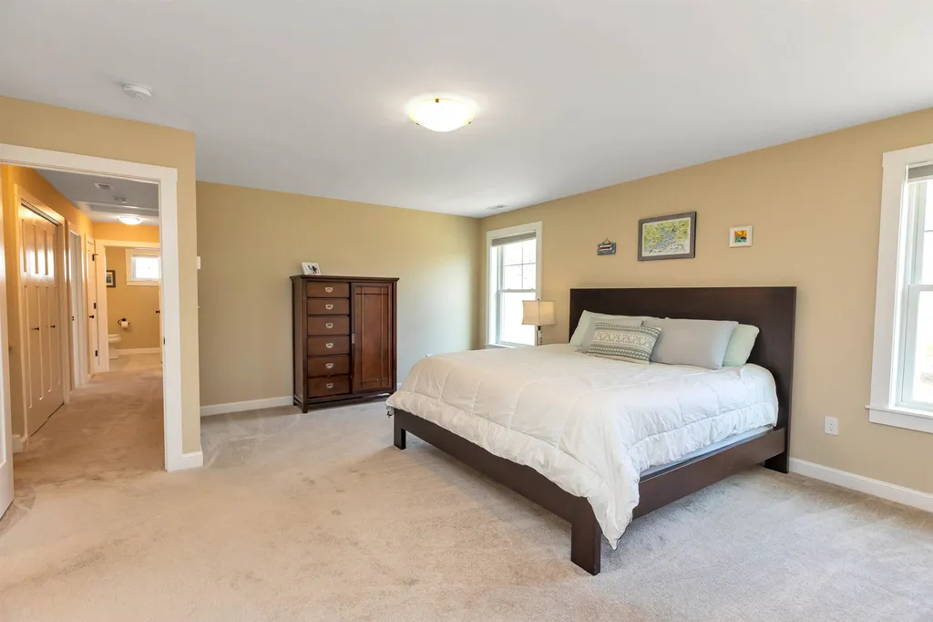 39 Calla Road Londonderry NH 03053