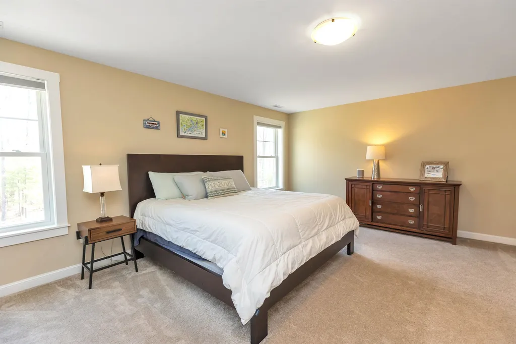 39 Calla Road Londonderry NH 03053