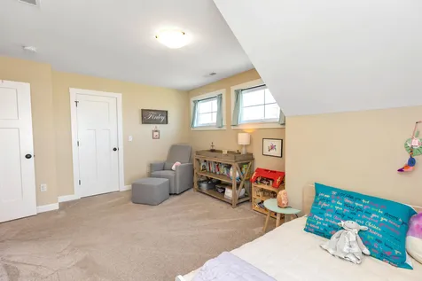 39 Calla Road Londonderry NH 03053