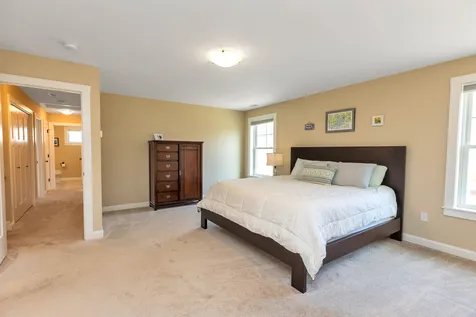 39 Calla Road Londonderry NH 03053