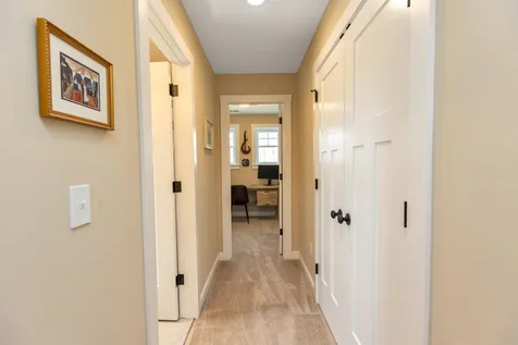 39 Calla Road Londonderry NH 03053