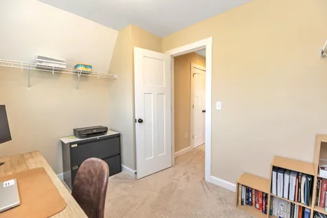 39 Calla Road Londonderry NH 03053