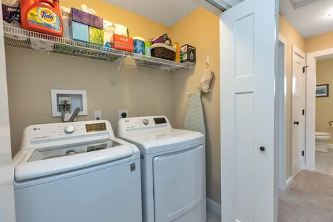 39 Calla Road Londonderry NH 03053