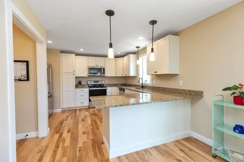 39 Calla Road Londonderry NH 03053