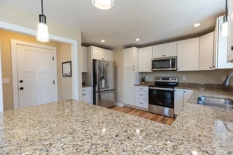 39 Calla Road Londonderry NH 03053