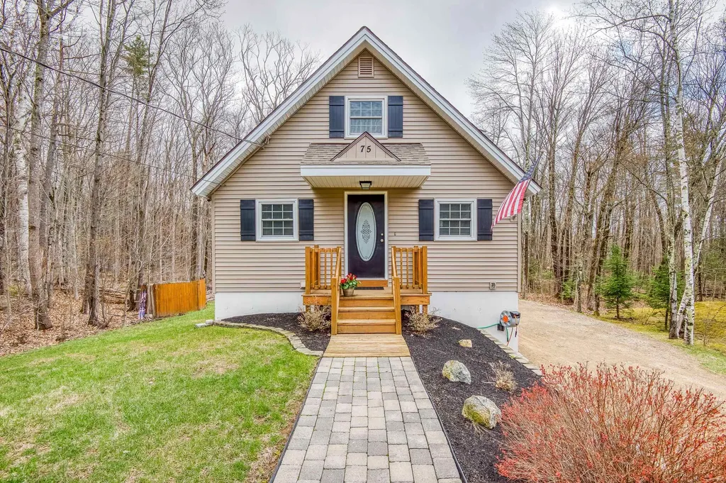 75 Paradise Drive Moultonborough NH 03254