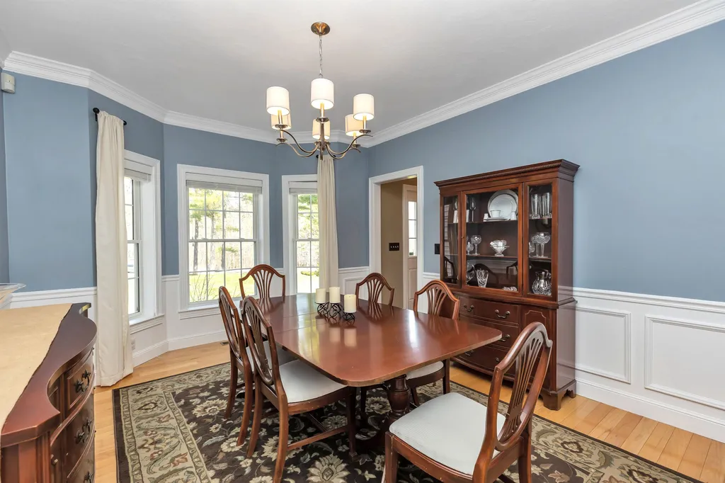 79 Long Hill Road Hollis NH 03049