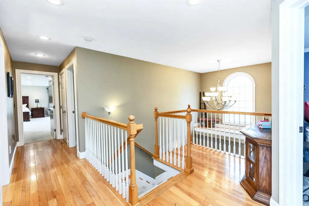 79 Long Hill Road Hollis NH 03049