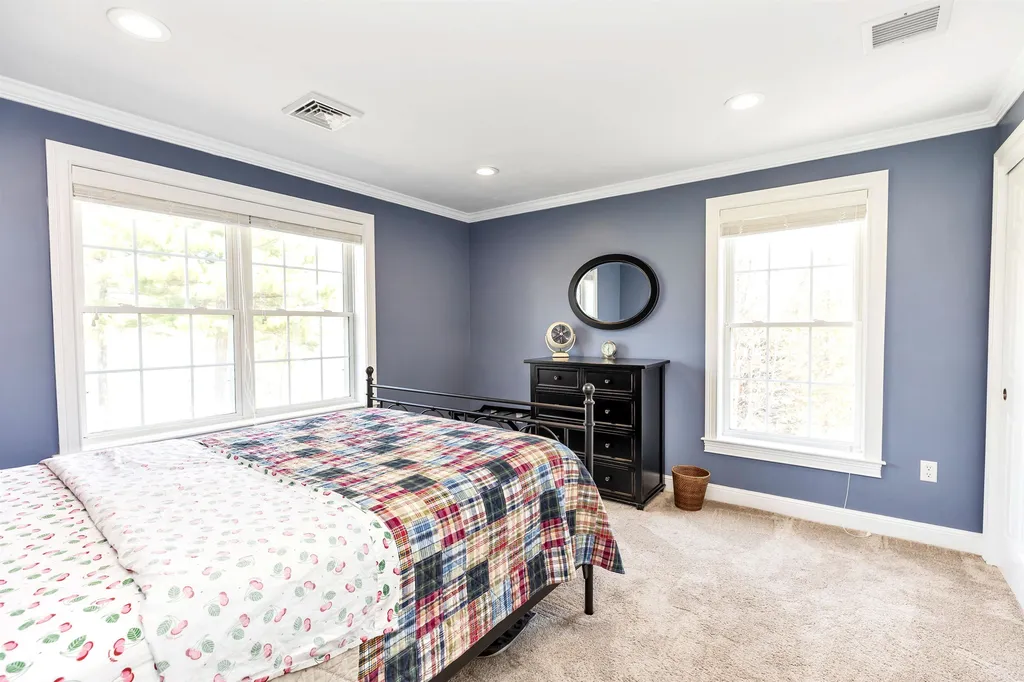 79 Long Hill Road Hollis NH 03049