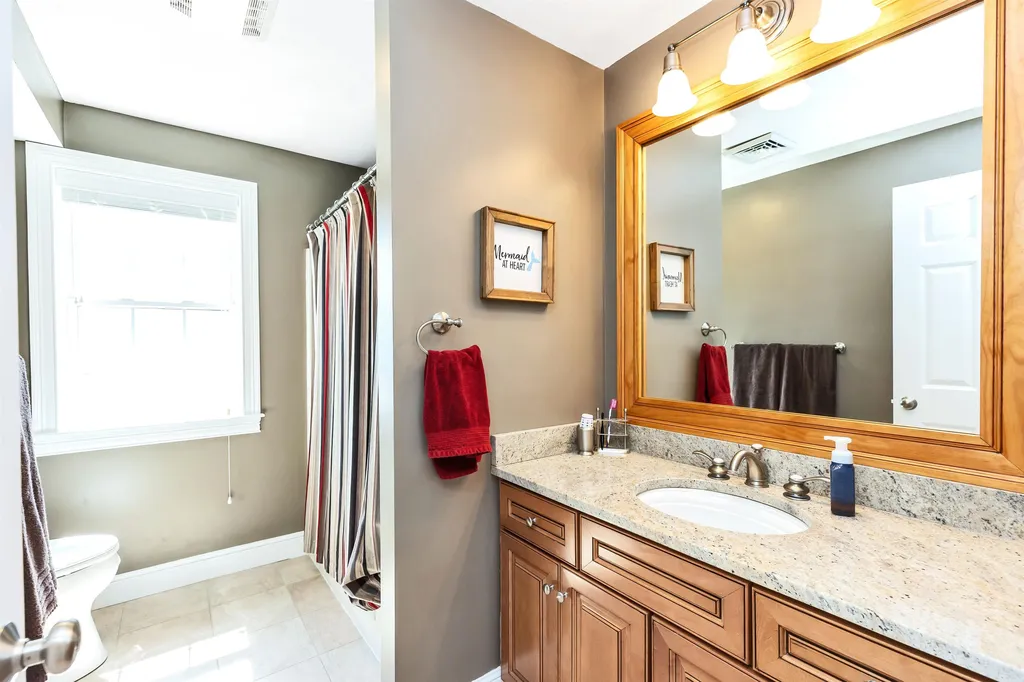 79 Long Hill Road Hollis NH 03049