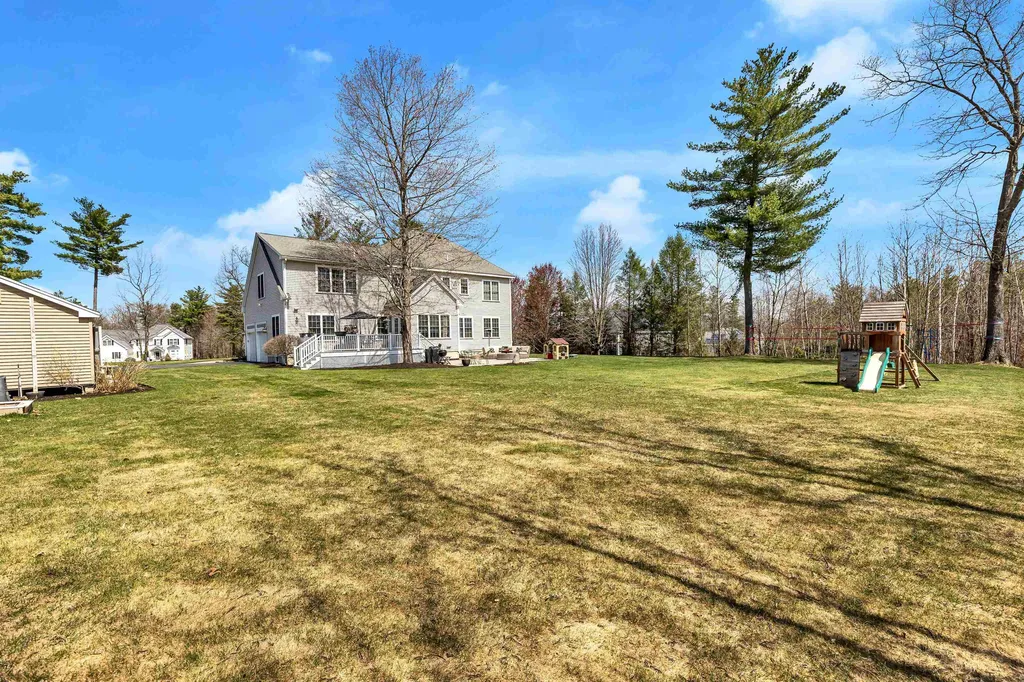 79 Long Hill Road Hollis NH 03049