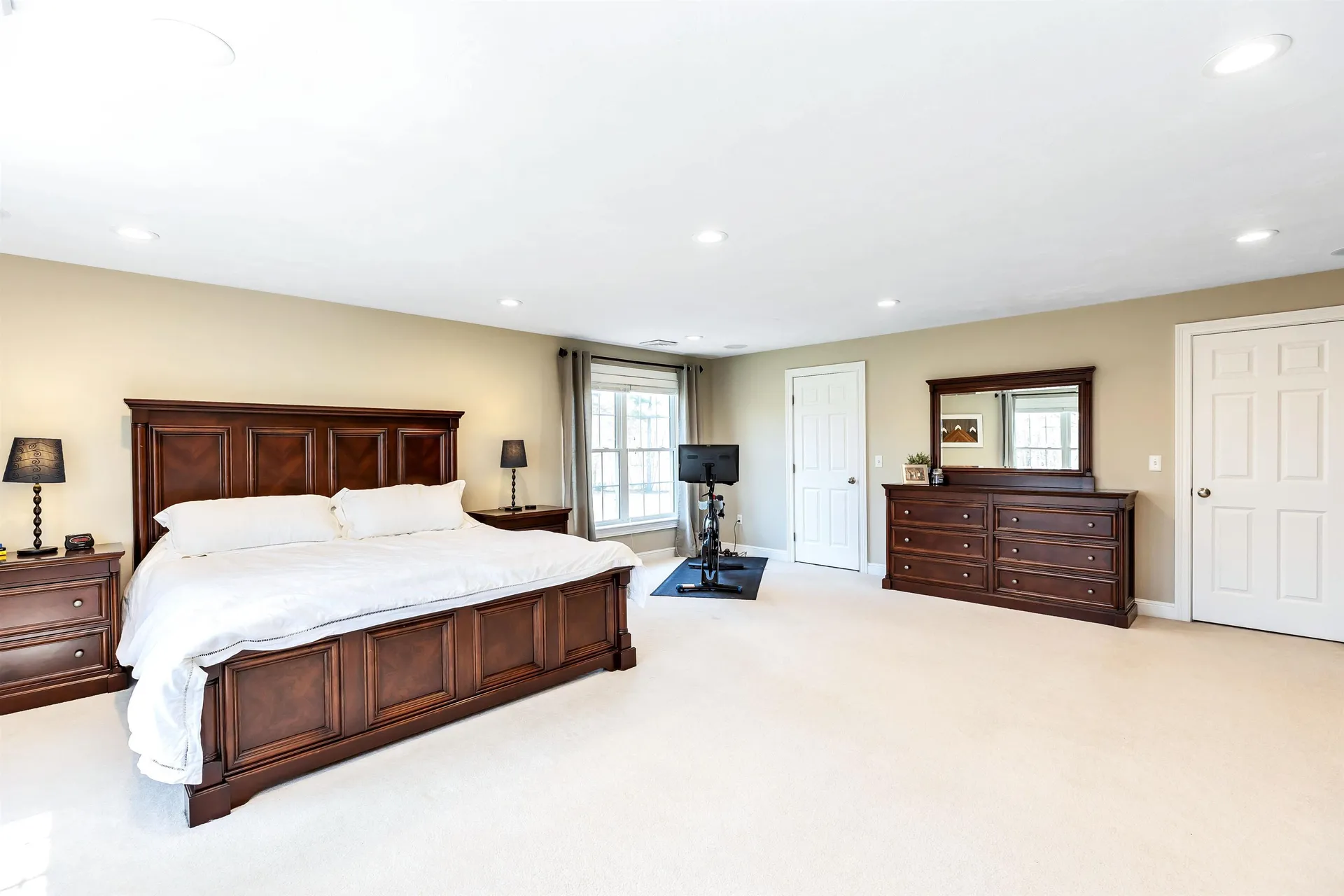 79 Long Hill Road Hollis NH 03049