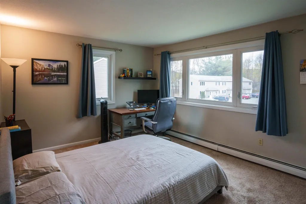 76 Colonial Drive Hartford VT 05001
