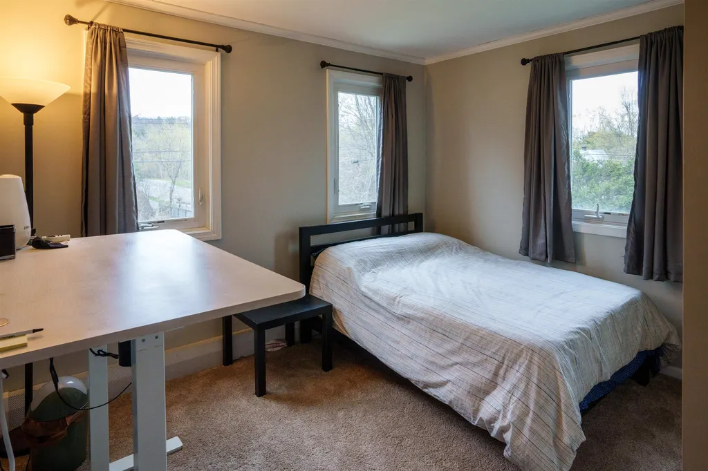76 Colonial Drive Hartford VT 05001