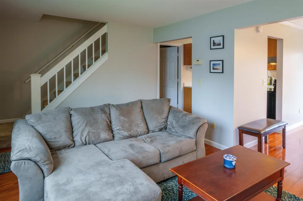 76 Colonial Drive Hartford VT 05001