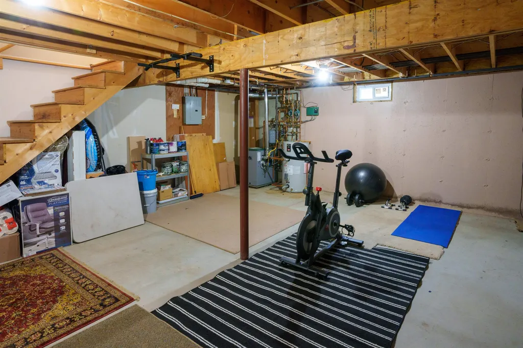 76 Colonial Drive Hartford VT 05001
