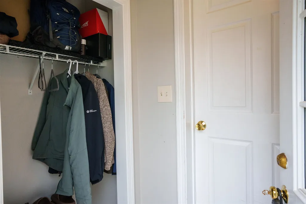 76 Colonial Drive Hartford VT 05001