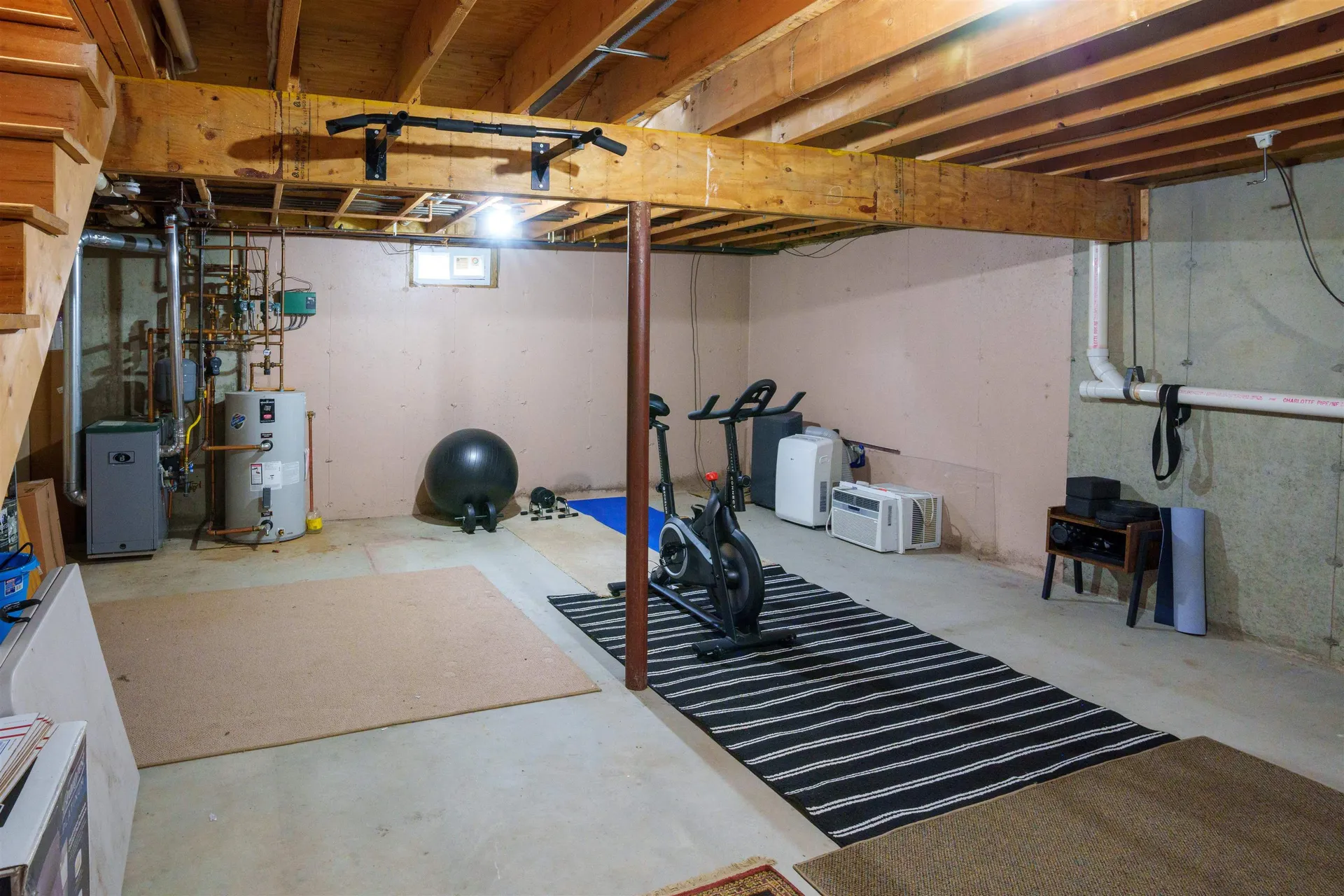 76 Colonial Drive Hartford VT 05001