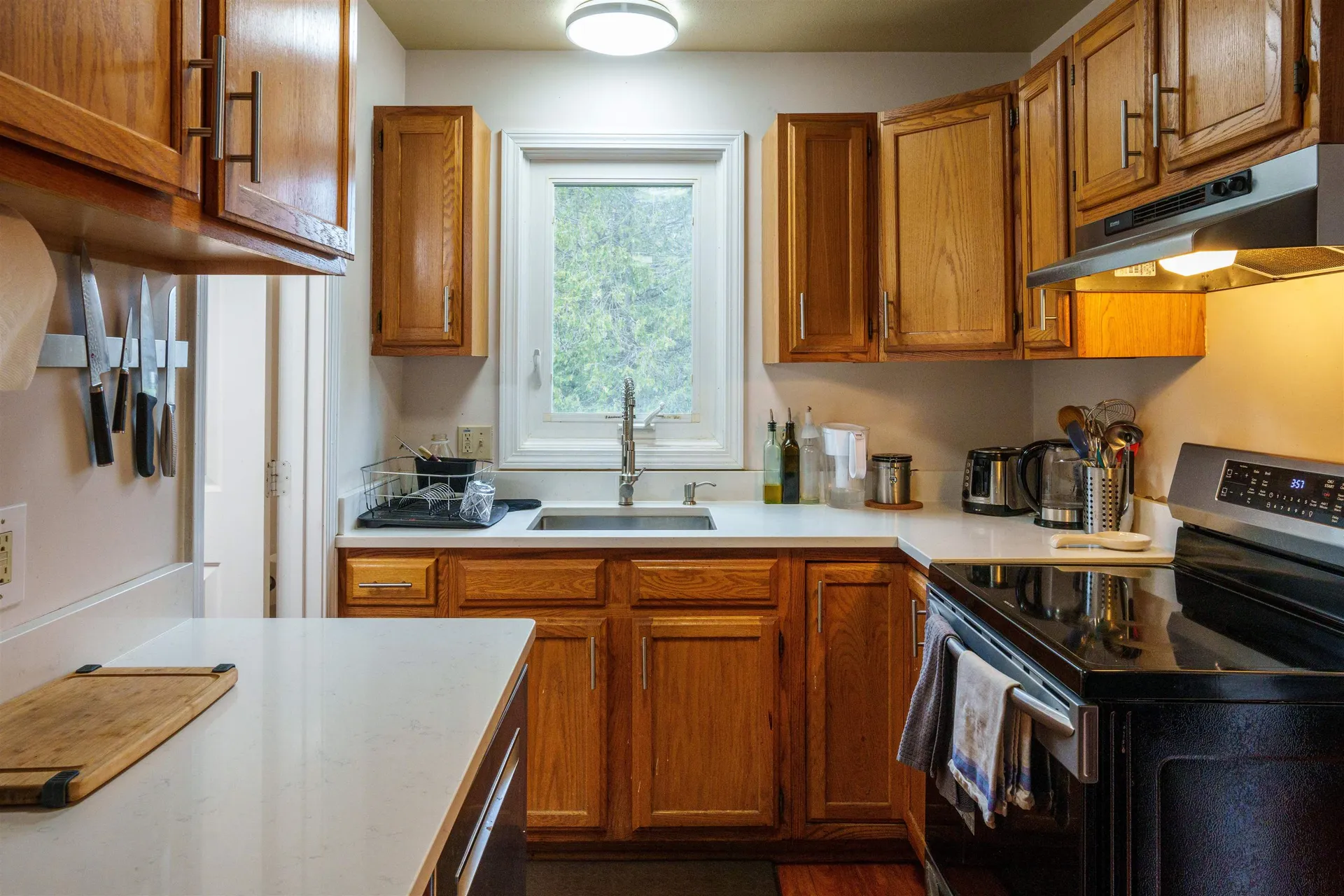 76 Colonial Drive Hartford VT 05001